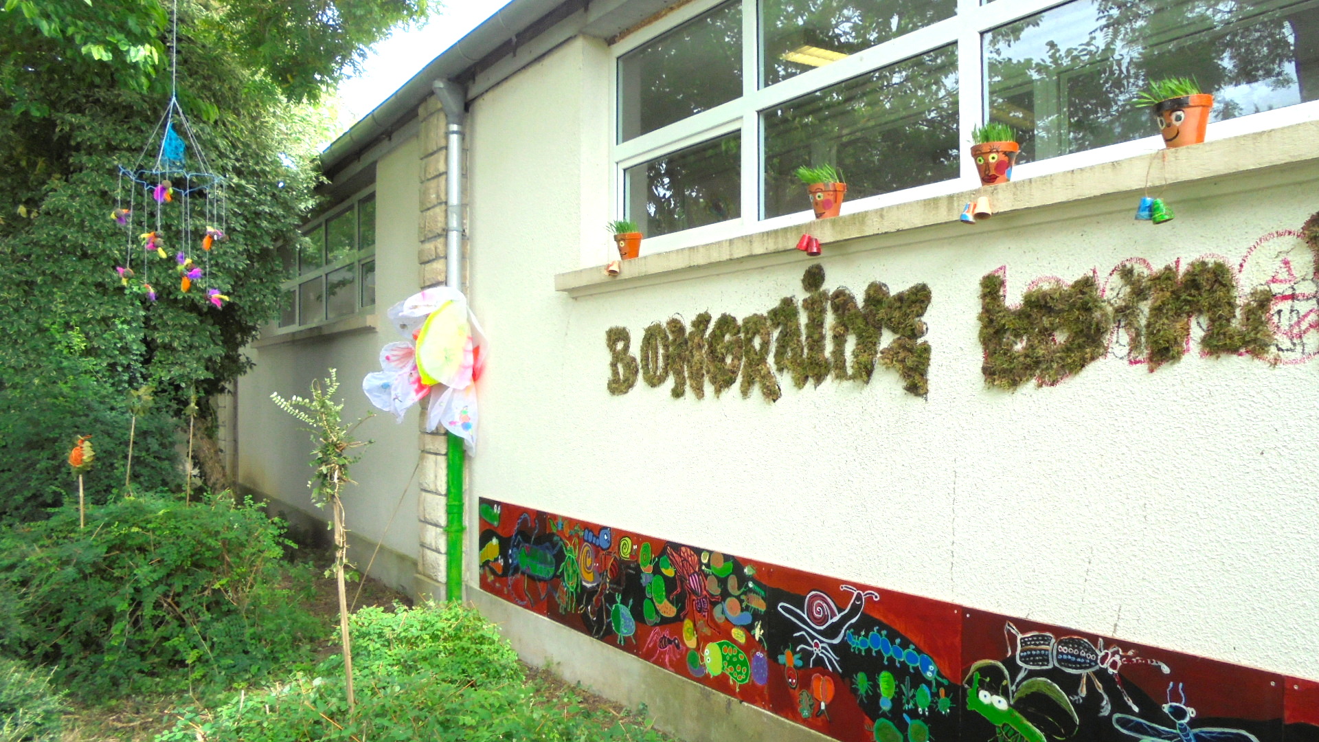 R.728298ce58e846272fa72684af21d878