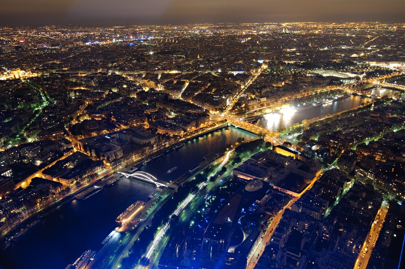 © Arnaud Bouissou Terra Pollution lumineuse2