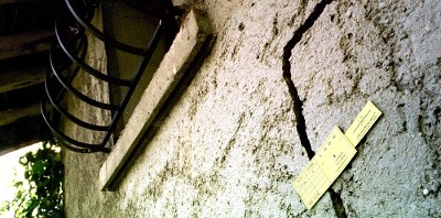 Fissures, sols instables… comment les aléas climatiques redessinent la carte du risque immobilier